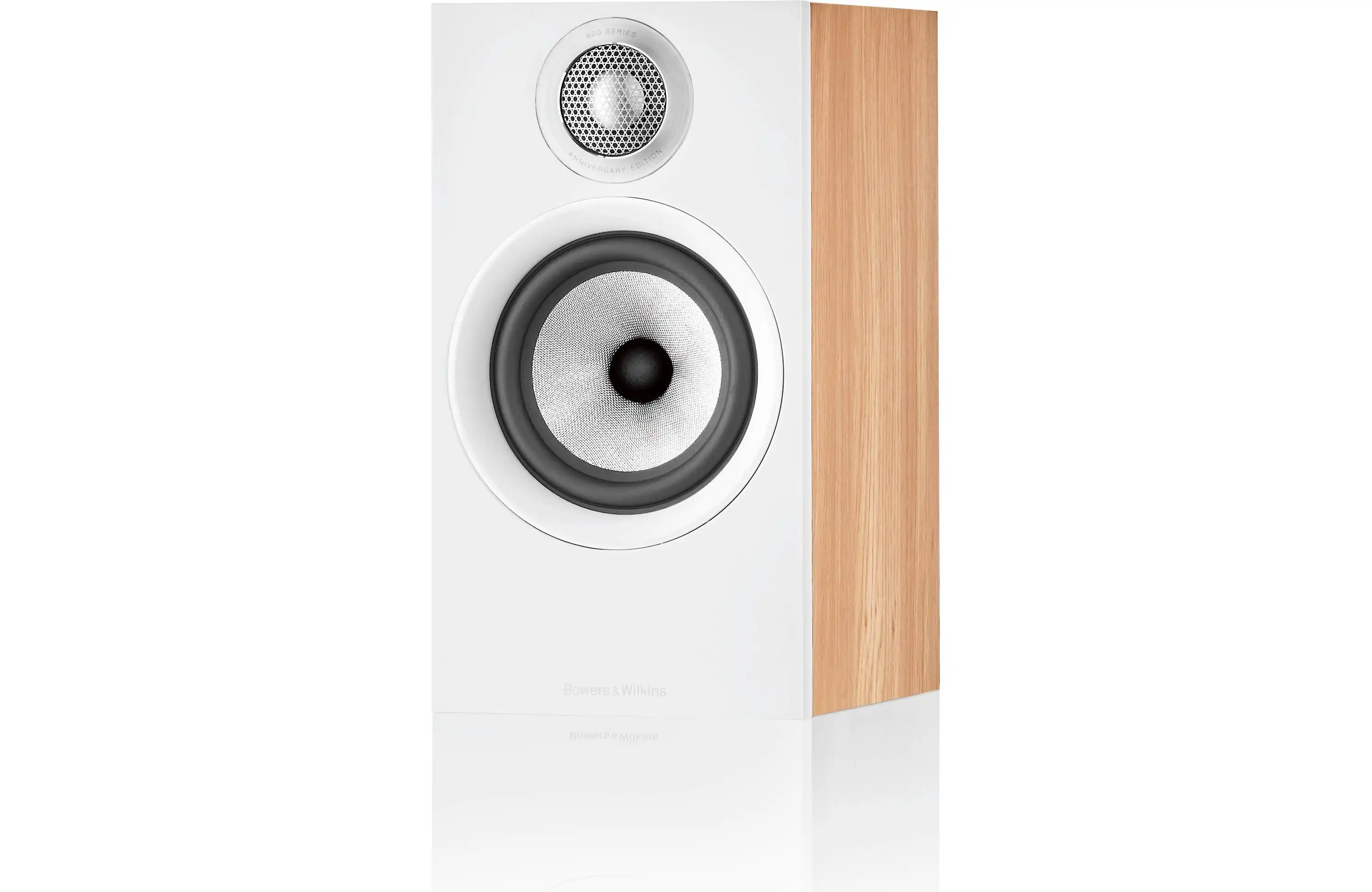 Bowers & Wilkins 607 S2 Anniversary Oak zvučnik za policu/stalak
