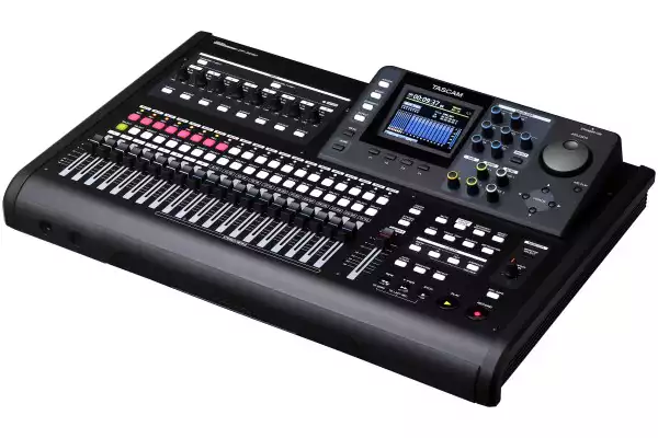 TASCAM DP-32SD - Digitalna mikseta